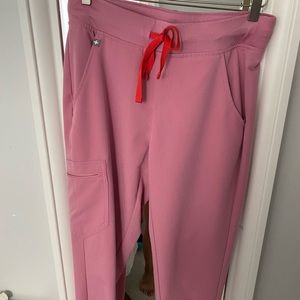 Figs Chalk Pink Zamora joggers